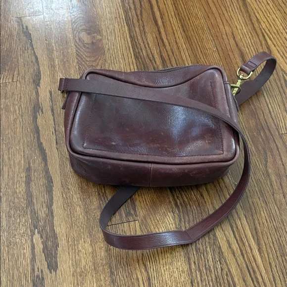 Madewell Camera Bag in Cabernet - Picture 2 of 4